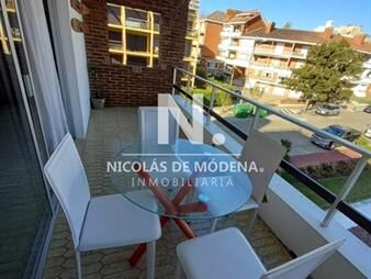https://web5.gallito.com.uy/apartamento-en-venta-de-2-dormitorios-a-pasos-del-inmuebles-24988248