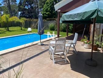 https://web5.gallito.com.uy/casa-en-playa-mansa-inmuebles-26241916