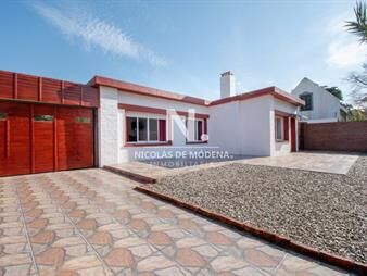 https://web5.gallito.com.uy/excelente-casa-en-venta-ubicada-a-200-metros-del-inmuebles-26257422
