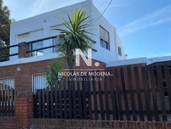 https://web5.gallito.com.uy/casa-de-3-dor-mas-apto-al-fondo-con-2-dor-en-el-a-inmuebles-24987280