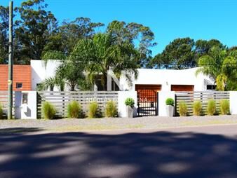 https://www.gallito.com.uy/casa-en-pinares-3-dormitorios-inmuebles-25035074