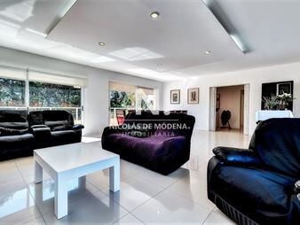 https://web5.gallito.com.uy/venta-de-casa-en-beverly-hills-inmuebles-25035047