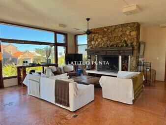https://www.gallito.com.uy/casa-en-laguna-blanca-manantiales-inmuebles-21078221