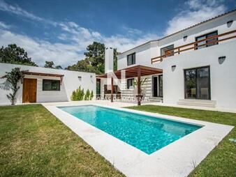 https://web5.gallito.com.uy/rincon-del-indio-muy-buena-propiedad-de-inmuebles-25033628