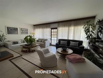 https://web5.gallito.com.uy/casa-en-alquier-de-temporada-playa-mansa-4-inmuebles-26051905