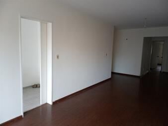 https://www.gallito.com.uy/apartamento-en-pocitos-2-dormitorios-2-baños-al-inmuebles-27764764