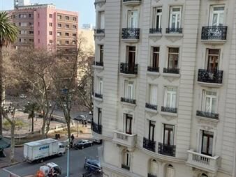 https://web5.gallito.com.uy/venta-apartamento-a-reciclar-4-dormitorios-3-baños-inmuebles-27770949