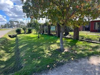 https://www.gallito.com.uy/venta-de-casa-en-pinamar-sur-4-dormitorios-a-al-inmuebles-27485177