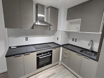 https://web5.gallito.com.uy/edificio-lancaster-muy-moderno-frente-a-plaza-cagancha-inmuebles-27771130