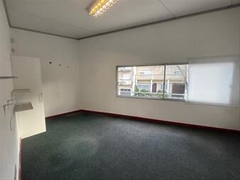 https://www.gallito.com.uy/local-en-pocitos-calle-charrua-y-fsco-soca-inmuebles-27745803