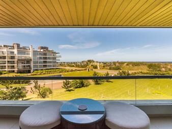https://web5.gallito.com.uy/apartamento-en-venta-en-edificio-marigot-brava-inmuebles-17896661