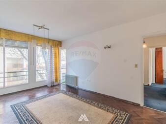 https://web5.gallito.com.uy/venta-apto-pocitos-2-dormitorios-2-baños-luminoso-inmuebles-27771519