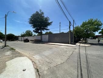 https://web5.gallito.com.uy/local-esquina-de-480m2-en-belvedere-inmuebles-25648918