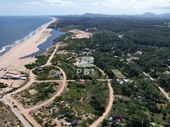 https://web5.gallito.com.uy/terreno-chihuahua-punta-ballena-ref-inmuebles-24663186