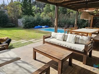 https://web5.gallito.com.uy/gran-casa-moderna-disponible-en-temporada-5-del-inmuebles-27699895