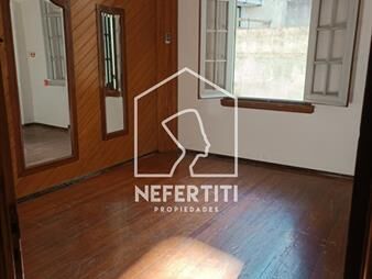 https://www.gallito.com.uy/venta-apartamento-4-dormitorios-en-el-centro-de-inmuebles-27615572
