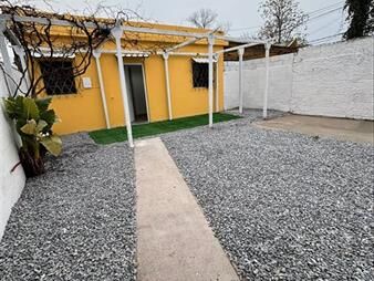 https://web5.gallito.com.uy/venta-de-casa-2-dormitorios-con-patio-y-entrada-vehicular-inmuebles-27771980