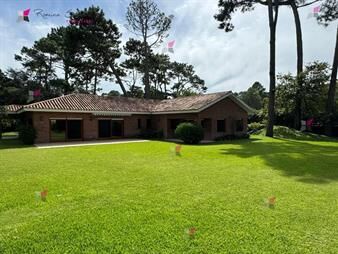 https://web5.gallito.com.uy/venta-casa-de-5-dormitorios-en-san-rafael-punta-inmuebles-27092128