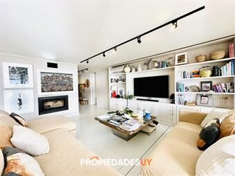 https://web5.gallito.com.uy/alquiler-temporario-de-magnifico-apartamento-de-inmuebles-27775924