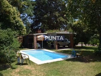 https://web5.gallito.com.uy/casa-a-pocas-cuadras-del-mar-inmuebles-27775992