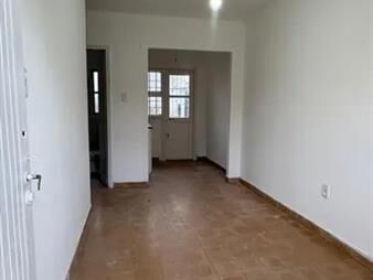 https://web5.gallito.com.uy/apartamento-en-alquiler-2-dormitorios-1-baño-inmuebles-27754978