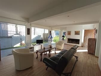 https://web5.gallito.com.uy/casa-en-punta-piedras-3-dormitorios-inmuebles-27776096