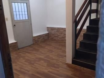 https://web5.gallito.com.uy/comodo-duplex-2-dormitorios-y-patio-en-reducto-inmuebles-27776661