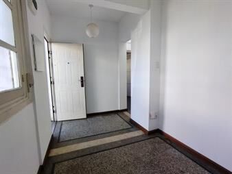 https://web5.gallito.com.uy/apartamento-en-alquiler-inmuebles-27776733