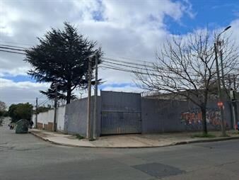 https://web5.gallito.com.uy/excelente-esquina-con-fte-batlle-berres-esq-gouland-inmuebles-27780224