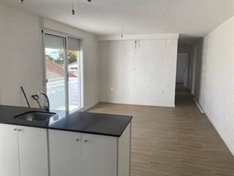 https://web5.gallito.com.uy/apartamento-alquiler-2-dormitorios-en-la-comercial-inmuebles-27775500