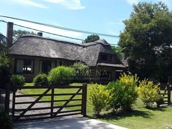 https://web5.gallito.com.uy/casa-de-3-dormitorios-en-punta-del-este-inmuebles-27780654