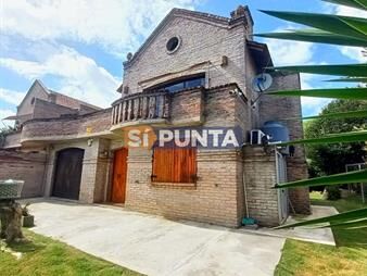 https://web5.gallito.com.uy/casa-en-venta-piriãpolis-3-dormitorios-y-2-inmuebles-27780815