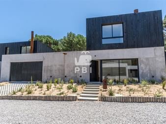 https://web5.gallito.com.uy/casa-3-dormitorios-en-club-del-lago-punta-ref-inmuebles-23127410