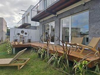 https://web5.gallito.com.uy/venta-espectacular-casas-en-complejo-en-la-barra-inmuebles-27426670