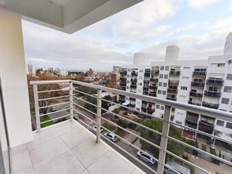 https://www.gallito.com.uy/apartamento-2-dormitorios-2-baños-y-garage-en-malvin-inmuebles-27775537