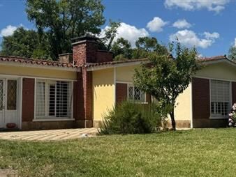 https://www.gallito.com.uy/alquiler-casa-en-lagomar-tres-dormitorios-inmuebles-27780455