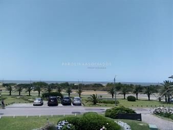 https://web5.gallito.com.uy/apartamento-en-venta-de-2-dormitorios-en-punta-inmuebles-19879162