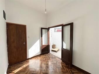 https://www.gallito.com.uy/venta-apto-tipo-casa-en-buceo-2-dormitorios-y-inmuebles-27784592