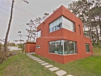 https://www.gallito.com.uy/casa-en-venta-de-3-dormitorios-en-montoya-punta-inmuebles-25261573