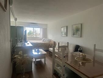 https://www.gallito.com.uy/alquiler-temporal-en-aidy-grill-punta-del-este-inmuebles-27786245