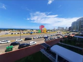 https://web5.gallito.com.uy/apartamento-en-venta-2-dormitorios-inmuebles-27786438