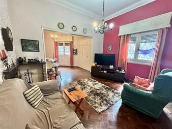 https://www.gallito.com.uy/venta-de-casa-en-pocitos-ideal-reciclaje-inmuebles-27786548