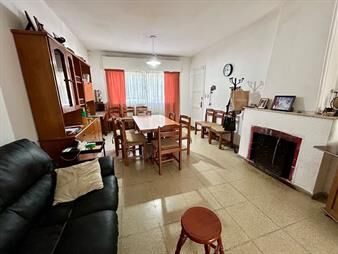 https://www.gallito.com.uy/casa-de-3-dormitorios-escritorio-y-garaje-en-cordon-inmuebles-27786559