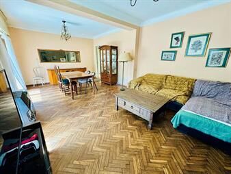https://web5.gallito.com.uy/casa-de-6-dormitorios-a-metros-de-la-rambla-de-pocitos-inmuebles-27786572