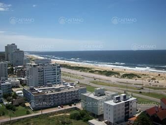 https://web5.gallito.com.uy/venta-apartamento-3-dormitorios-playa-brava-del-inmuebles-27786697