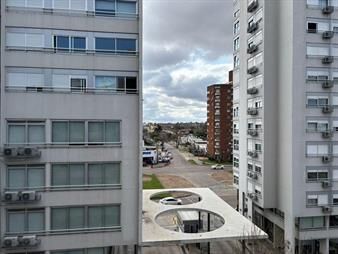 https://www.gallito.com.uy/casatroja-venta-apartamento-1-dormitorio-malvin-inmuebles-27763760