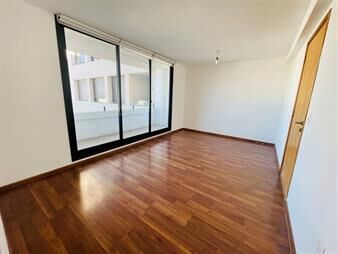 https://www.gallito.com.uy/venta-2-dormitorios-en-ciudad-vieja-con-renta-inmuebles-27786895