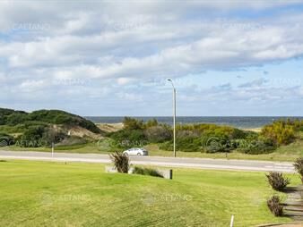 https://web5.gallito.com.uy/venta-apartamento-3-dormitorios-playa-brava-del-inmuebles-25861507
