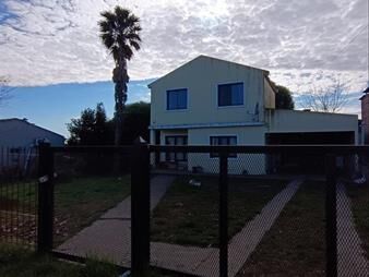 https://www.gallito.com.uy/alquiler-de-casa-con-terreno-en-san-carlos-colonia-inmuebles-27793255