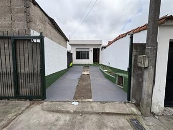 https://web5.gallito.com.uy/casa-con-cochera-bauza-esquina-inclusa-inmuebles-27793300